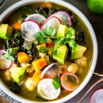 ¿Qué piensan los expertos en nutrición acerca de la dieta «Pegan» ¿Comer tarde en la noche causa aumento de peso?