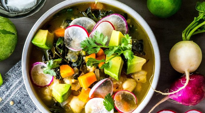 ¿Qué piensan los expertos en nutrición acerca de la dieta «Pegan» ¿Comer tarde en la noche causa aumento de peso?