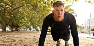 Prueba de flexiones para la fuerza y la resistencia de la parte superior del cuerpo