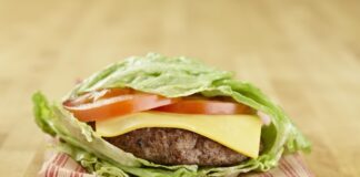 Opciones de comida rápida baja en carbohidratos en restaurantes populares