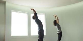 3 ejercicios de pilates que te ayudarán a doblar la espalda