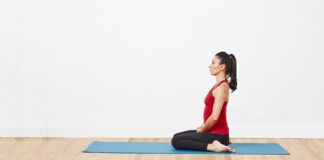 Cómo hacer la pose de héroe (Virasana)
