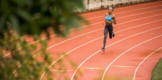 Cómo hacer repeticiones de millas para correr un maratón más rápido