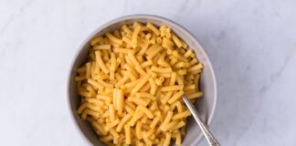 Calorías, carbohidratos e información nutricional de macarrones con queso por marca