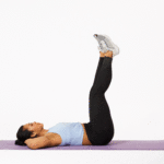Cómo hacer el crujido vertical de piernas: técnicas, beneficios, variaciones