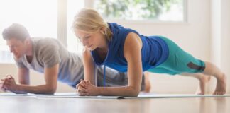 15 minutos de CorePower Yoga Flow en casa