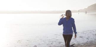 11 consejos para caminar mejor en la playa