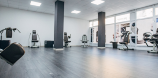 ¿A qué se dedica el personal de mantenimiento de un gimnasio?